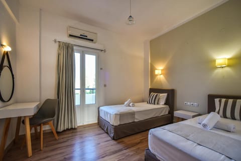 Iraklis Apartments Condo in Stalida