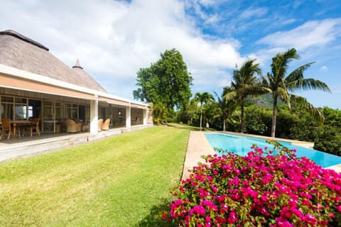 Le Petit Morne Lodge Villa in Mauritius