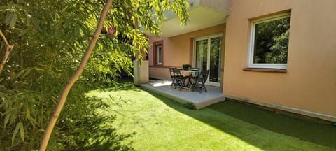 Les Capitouls - avec entrée autonome, jardin & parking privé ! - Appartement in Toulouse