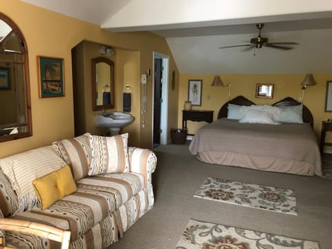 Sea Breeze Manor Inn Bed and Breakfast in Gulfport