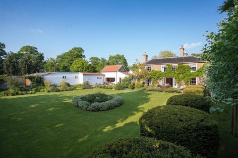 Vicarage House & Pool House House in Breckland District