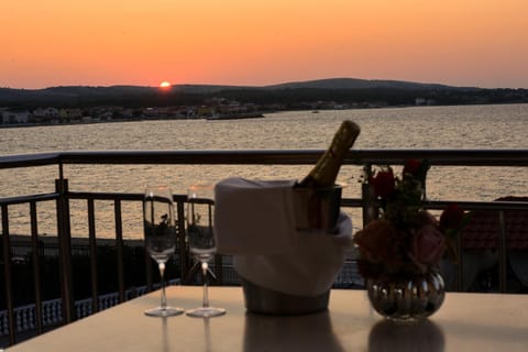 Balcony/Terrace, City view, Garden view, Sea view