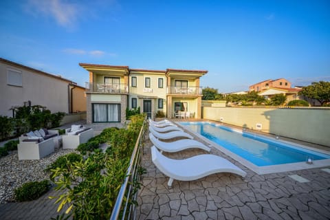 Garden, Balcony/Terrace, Swimming pool