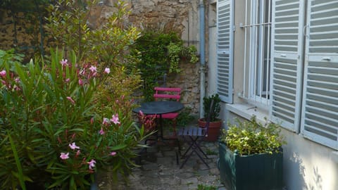 Le Petit Mansart Copropriété in Versailles