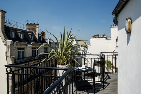 Balcony/Terrace, City view, Street view