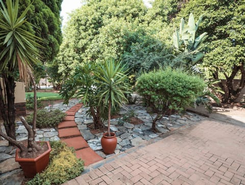 Menlyn Maine: The Exquisite Lunette Villa in Pretoria
