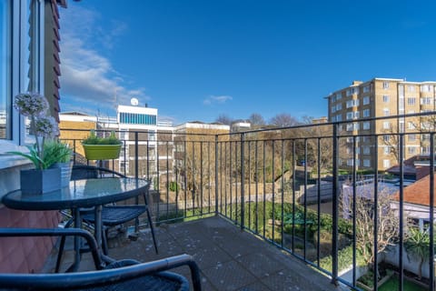 View (from property/room), Balcony/Terrace