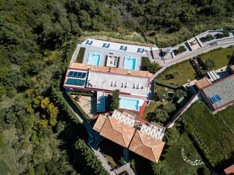 Property building, Day, Neighbourhood, Natural landscape, Bird's eye view, Pool view, Swimming pool