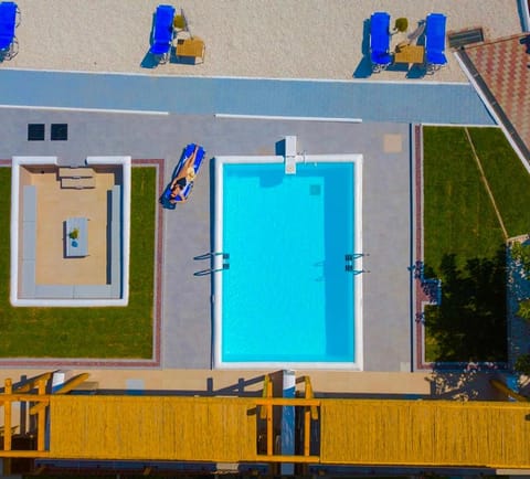 Patio, Day, Bird's eye view, Seating area, Pool view, Swimming pool, sunbed