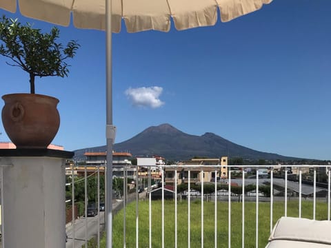 Garden, View (from property/room), Balcony/Terrace