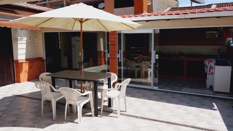 Solar Oliveira House in Angra dos Reis