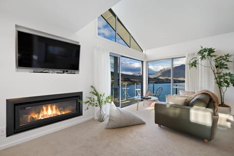 Luxury Away - Summit View House in Queenstown