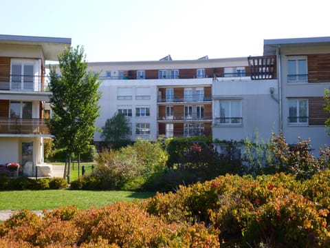 Property building, Garden view