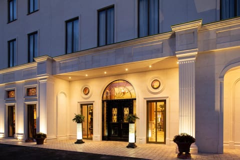 Property building, Facade/entrance