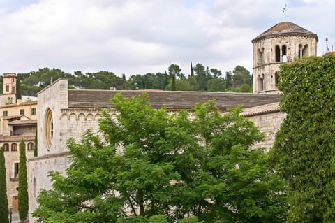 Off site, Landmark view