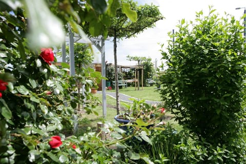 Garden, Seating area