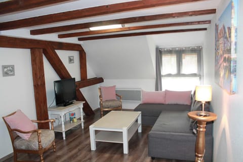 Appartement Mirabelle avec Jardin - Centre Ribeauvillé Condo in Ribeauvillé