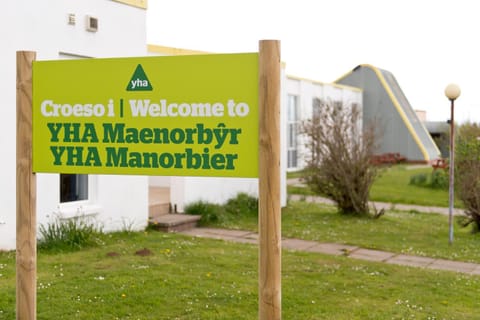 YHA Manorbier Hostel in Wales