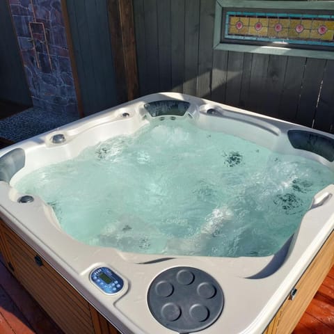 Hot Tub, Spa and wellness centre/facilities