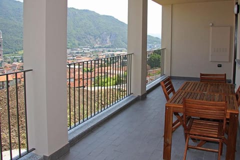 COZY LAKE COMO APARTMENTS Apartment in Province of Lecco