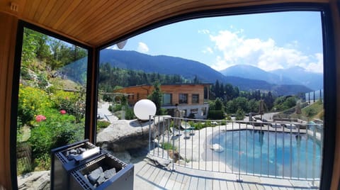 Natural landscape, Garden, Sauna, Garden view, Mountain view, Swimming pool, sunbed