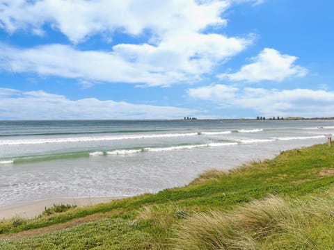 Blue Vista House in Port Fairy