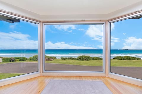 Paradise Cove House in Port Fairy