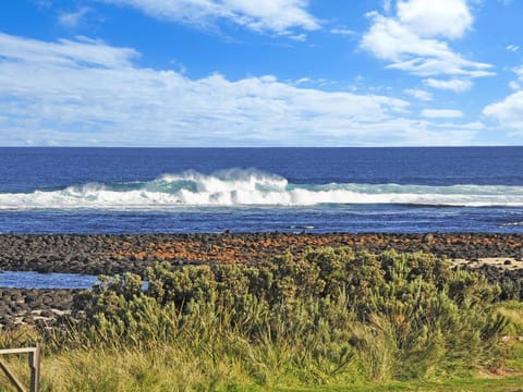 Whispers Casa in Port Fairy