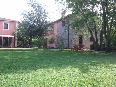 Rose Cottage Tuscany House in Sarzana