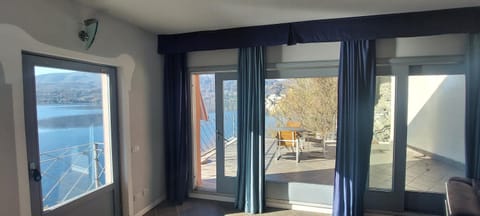 Lake view rooms and flats Casa Sul Lago Condominio in Orta San Giulio