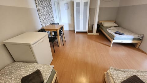 Moderne Studio Apartments und 120qm Wohnungen in Oberhausen, ideal für Geschäftsreisende und Monteure Apartment in Oberhausen