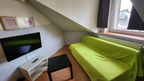 Moderne Studio Apartments und 120qm Wohnungen in Oberhausen, ideal für Geschäftsreisende und Monteure Apartamento in Oberhausen