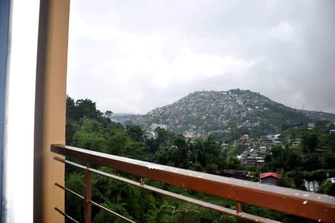 Courtyard Getaway Eigentumswohnung in Baguio