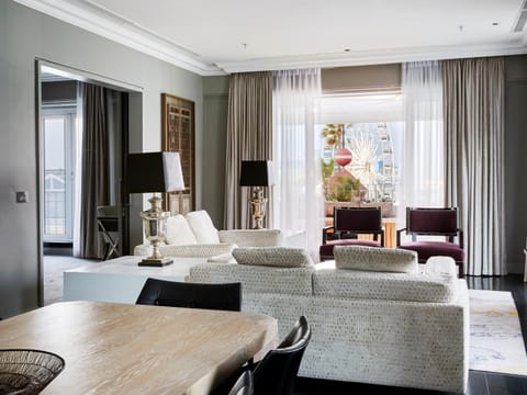 Queen Victoria Hotel by NEWMARK Hotel in Cape Town