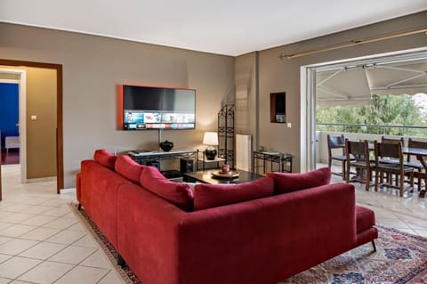 Communal lounge/ TV room, TV and multimedia, Balcony/Terrace, Balcony/Terrace, Living room, Seating area, Dining area, Evening entertainment, internet, internet, internet