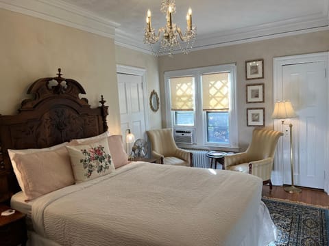 Manor House Inn Chambre d’hôte in Litchfield County