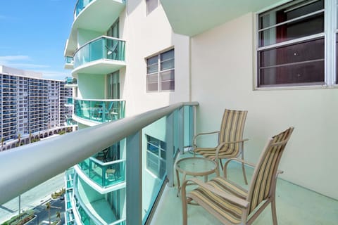 14#Stunning Beach Apt - Miami Te Espera- HOLLYWOOD Condominio in Hollywood Beach