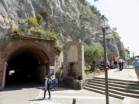 City view, Landmark view, Street view