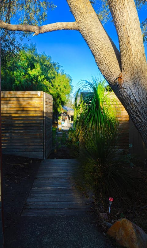 Facade/entrance, Garden view