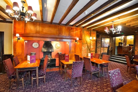 The Royal Victoria and Bull Hotel Bed and breakfast in Dartford