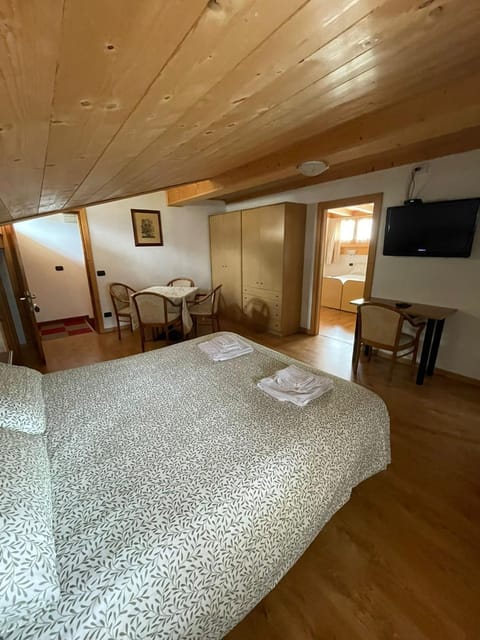 Ambassador Rooms in Bormio, SOLO CAMERA SENZA COLAZIONE Bed and Breakfast in Bormio