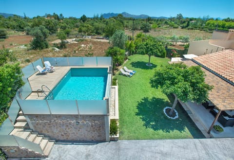 Garden, Mountain view, Pool view