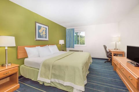 Days Inn & Suites by Wyndham Bridgeport - Clarksburg Hôtel in Bridgeport