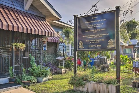 La Villa By The Riverwalk Apartment in San Antonio