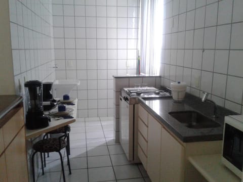 Coffee/tea facilities, Kitchen or kitchenette, Dining area