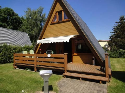 Property building, Day, Garden, Garden view