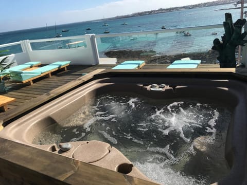 Hot Tub, Balcony/Terrace, Sea view