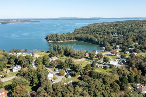 Bar Harbor Cottages & Suites House in Salsbury Cove