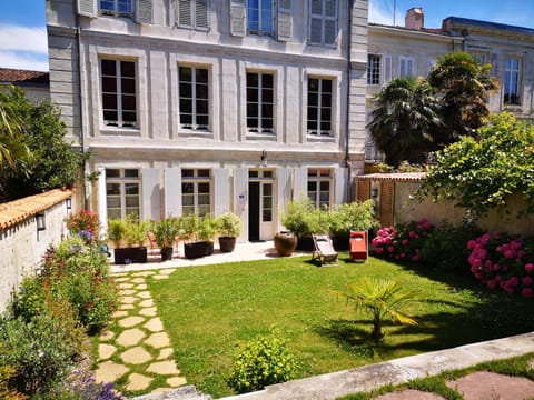 La Résidence des Indes Bed and Breakfast in La Rochelle