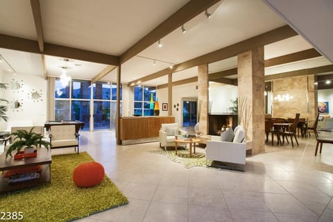 Collins Hideaway House in Palm Springs